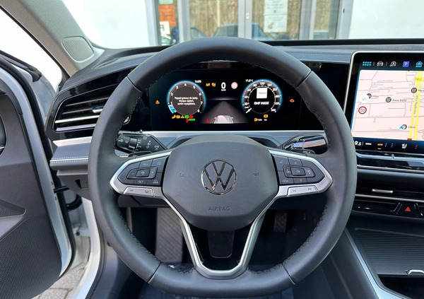 Volkswagen Passat cena 179900 przebieg: 10, rok produkcji 2024 z Bolków małe 436